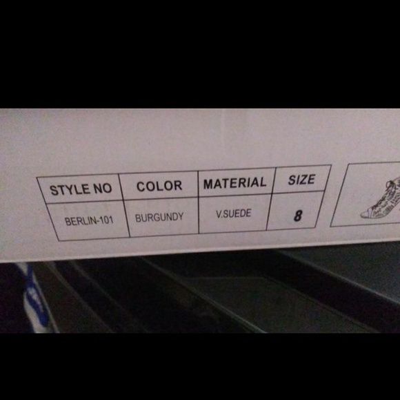 Heels - Picture 4 of 4